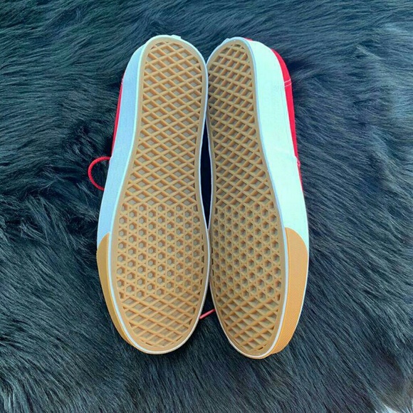 Vans Red Gum Bumper Mens - Picture 8 of 8
